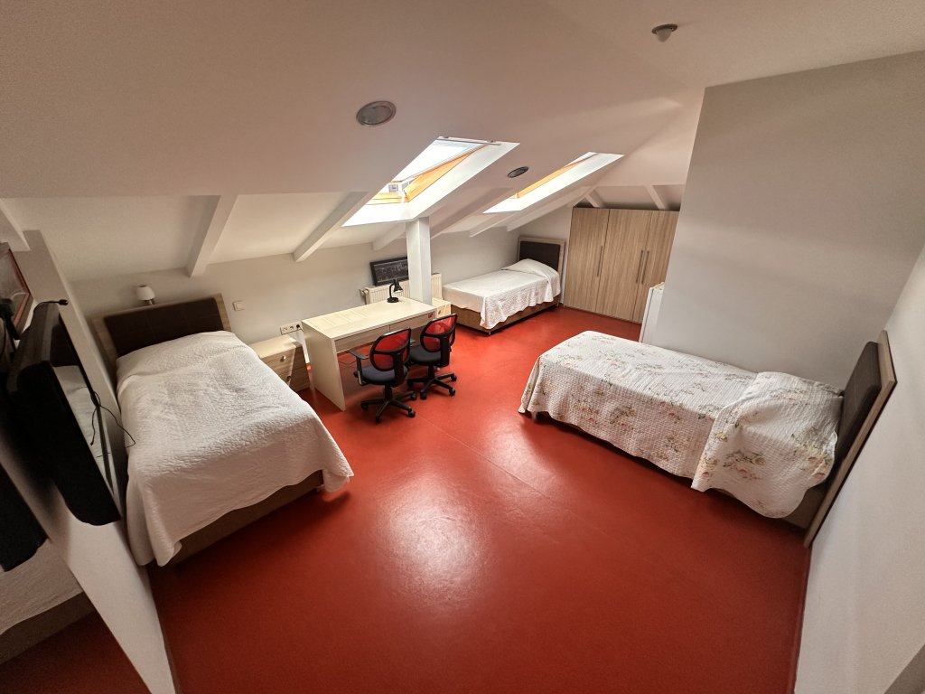 3 Kişilik Oda Kız Öğrenci Yurdu